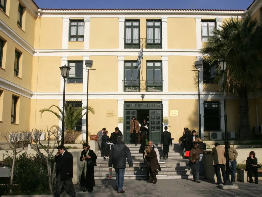 Έκτακτο! Απέδρασε κρατούμενος συριακής καταγωγής από τα δικαστήρια Ευελπίδων